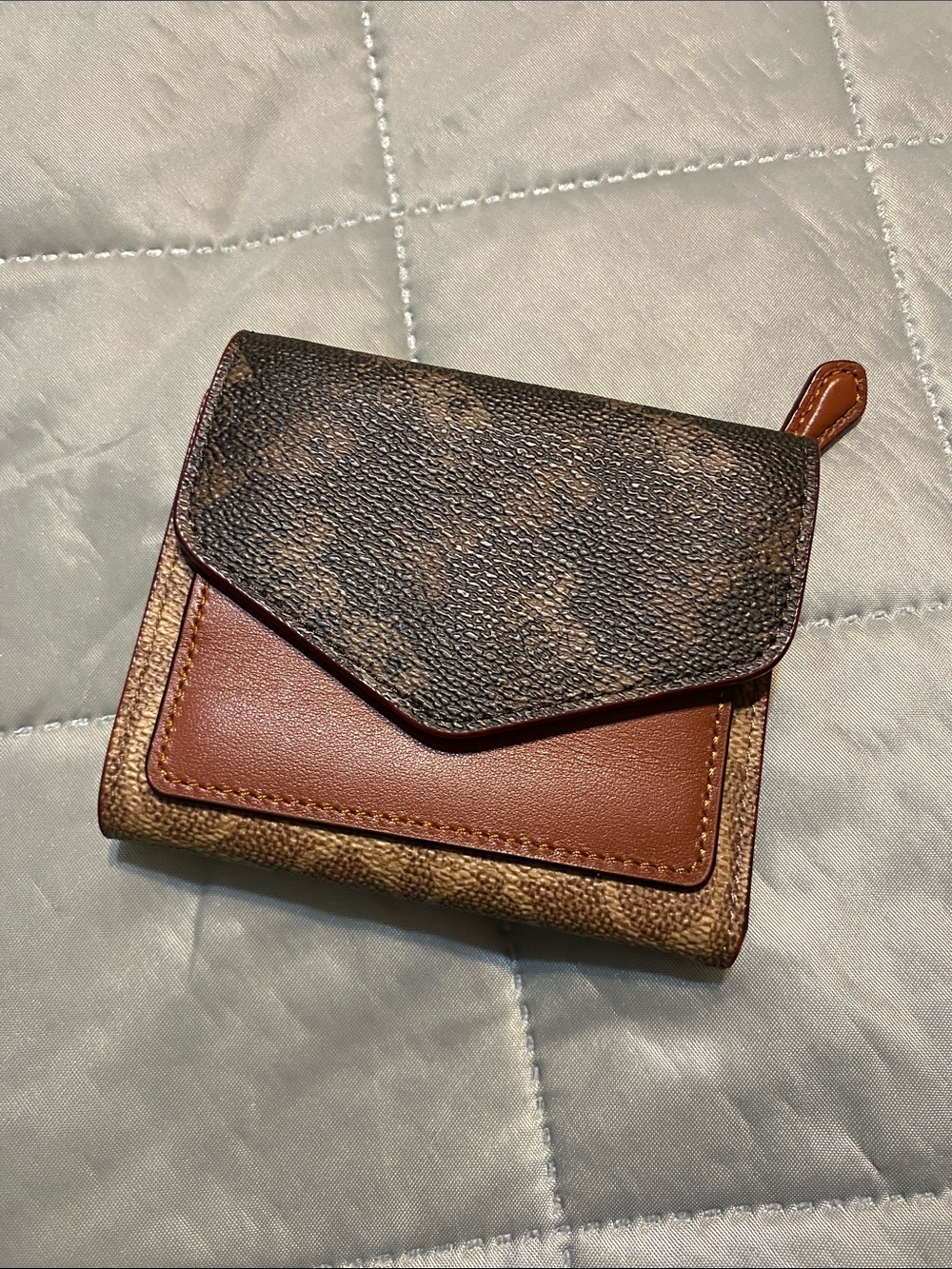Coach Envelope Wallet - Picture 6 of 6